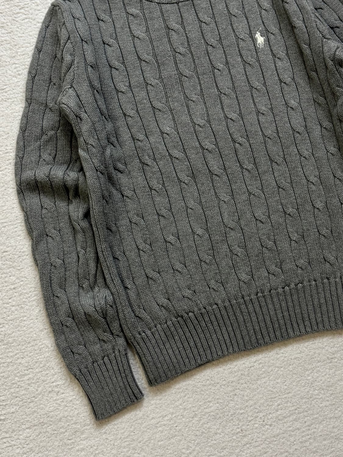 QR 폴로 그레이 케이블 니트 상품이미지3