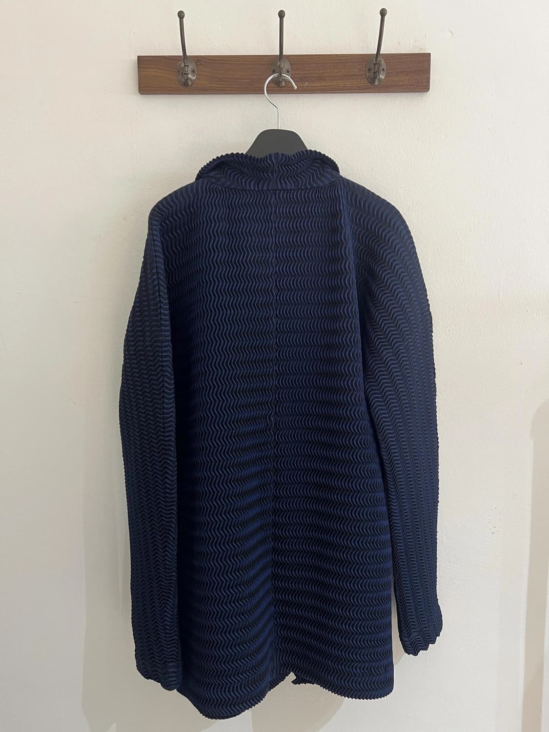 이세이미야케 코트 상품이미지3