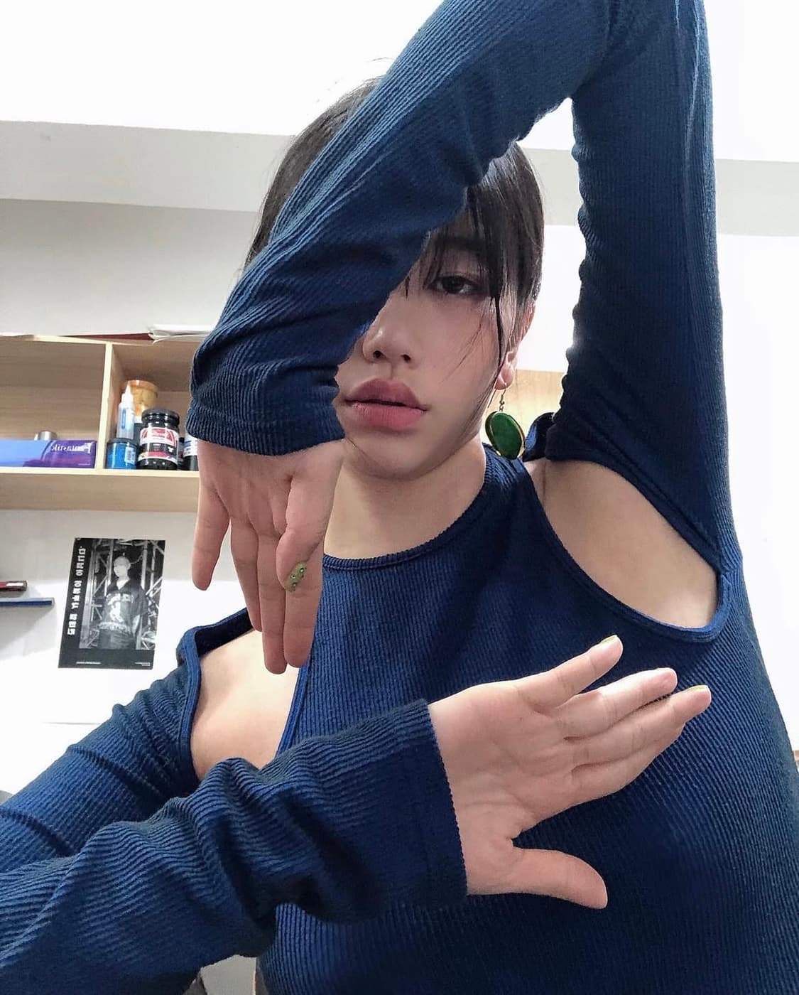 kyo 쿄 컷아웃 슬리브 블루 상품이미지1