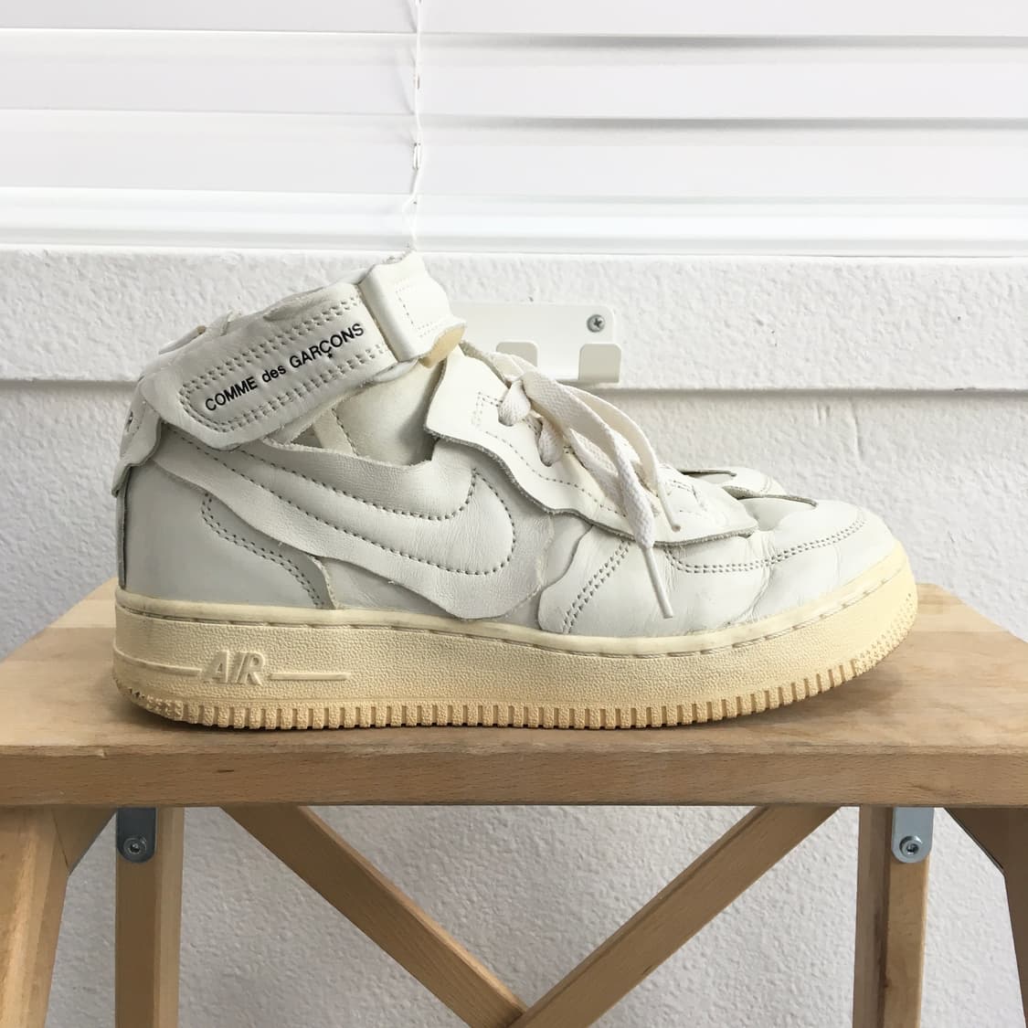 꼼데가르송 나이키 에어포스 스니커즈 상품이미지2