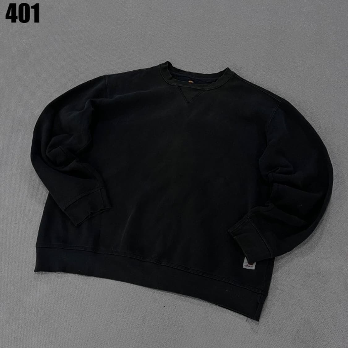 칼하트 블랙 맨투맨  상품이미지1