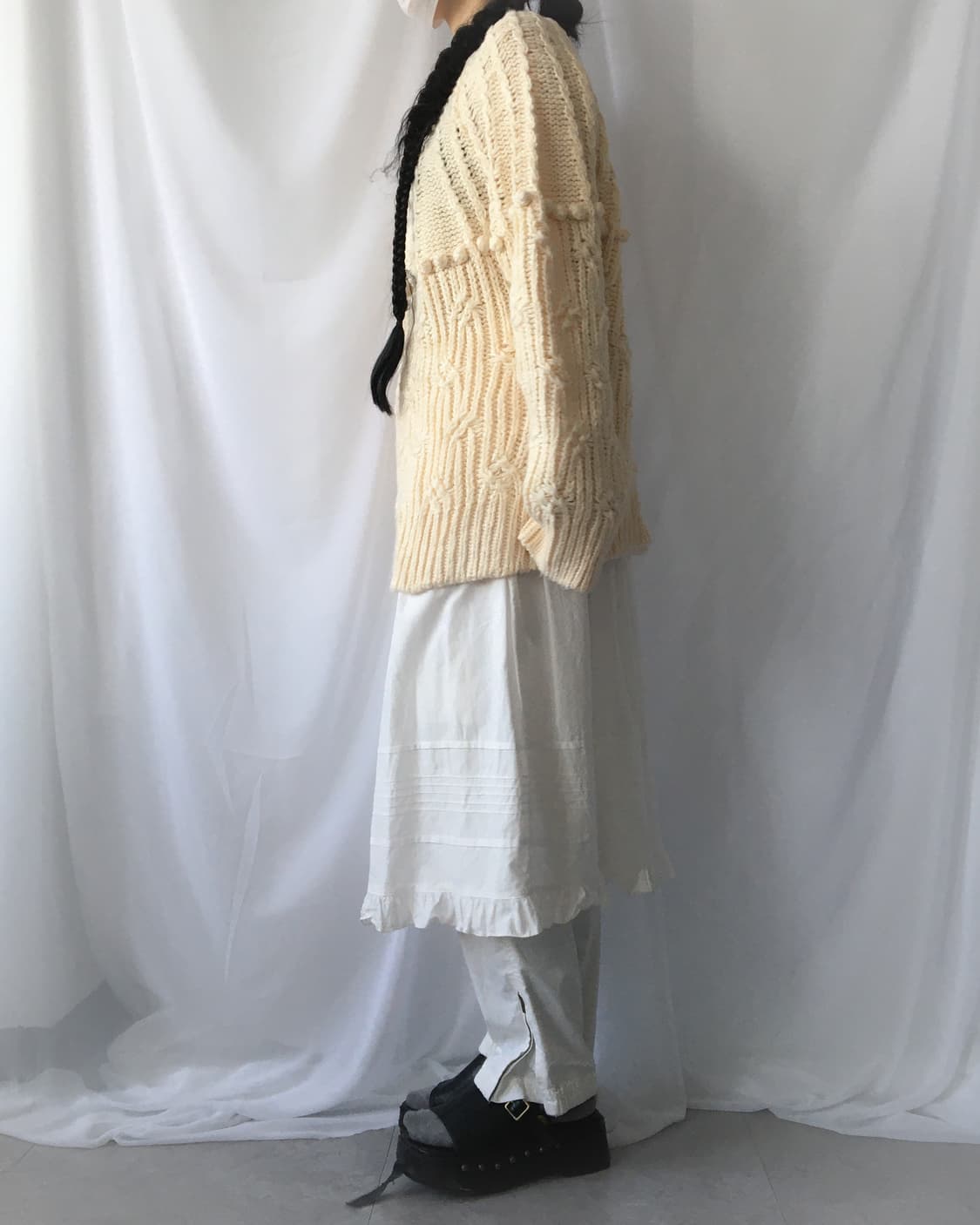 Pom pom point loose fit knit 상품이미지5