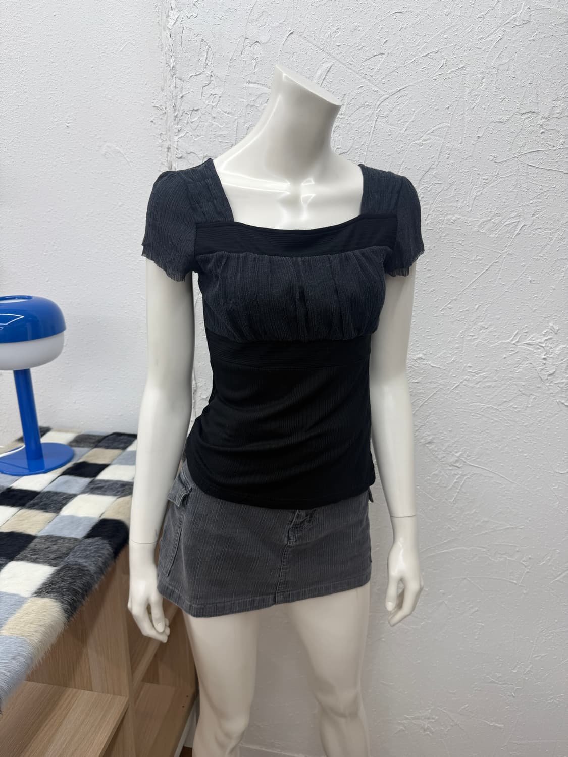 빈티지 블랙 프릴 슬림 블리우스 상품이미지1