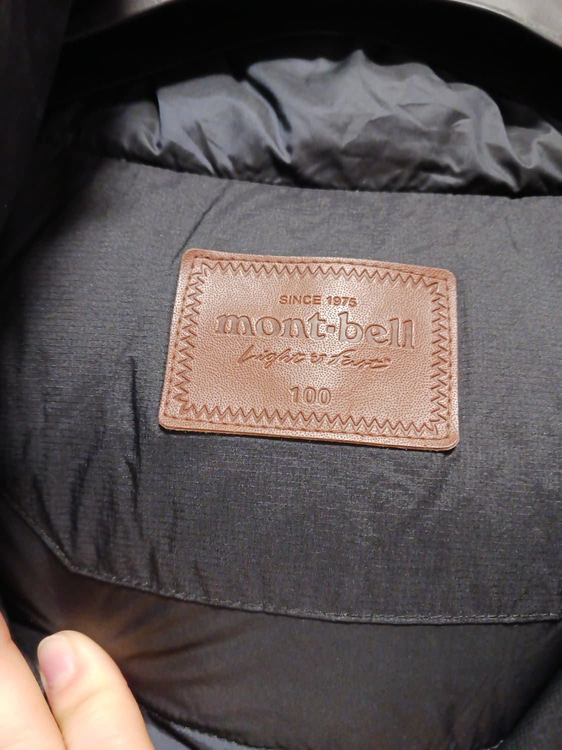 몽벨 후드 다운패딩 상품이미지2