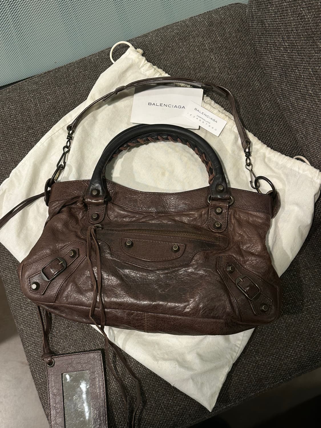 ❌거래중[A 정품] 발렌시아가 시티 모터백 퍼스트 다크브라운 상품이미지6