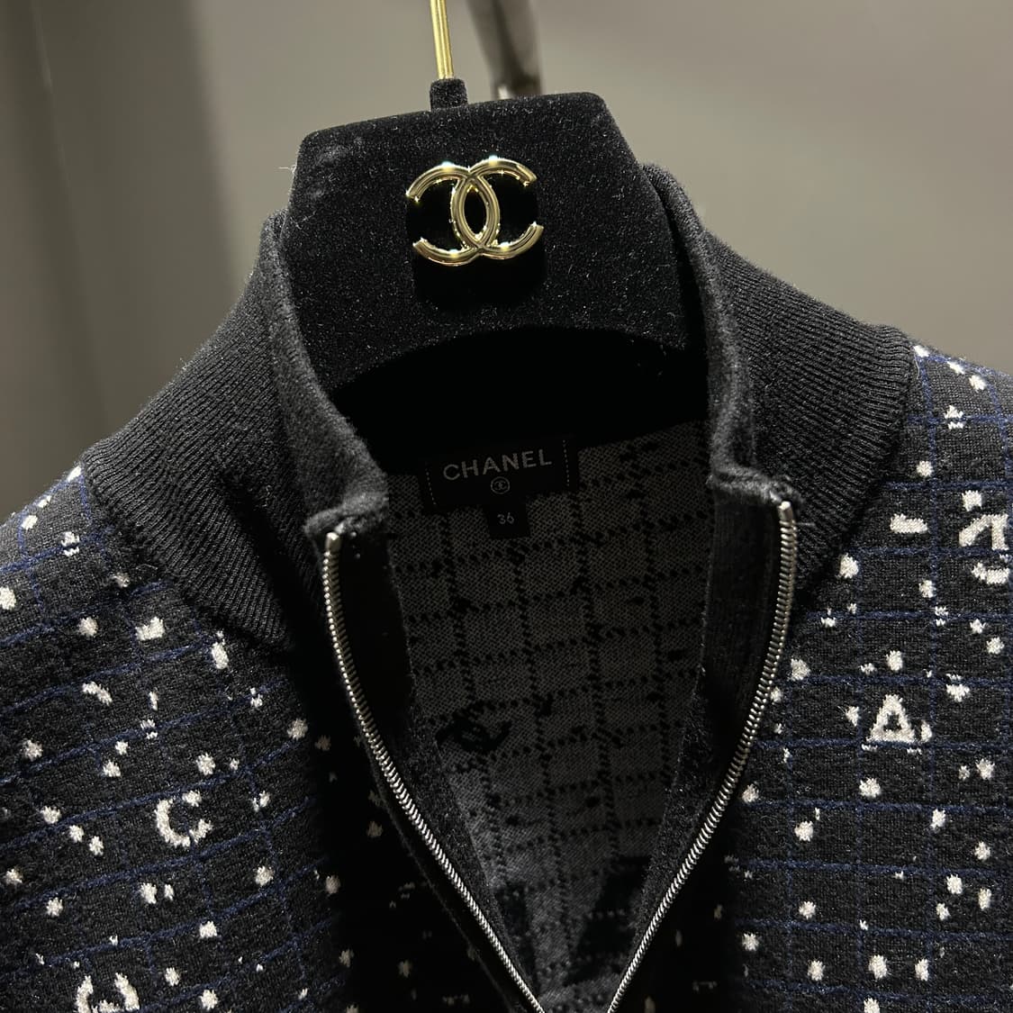 샤넬 레터링 CC 니트집업 상품이미지3