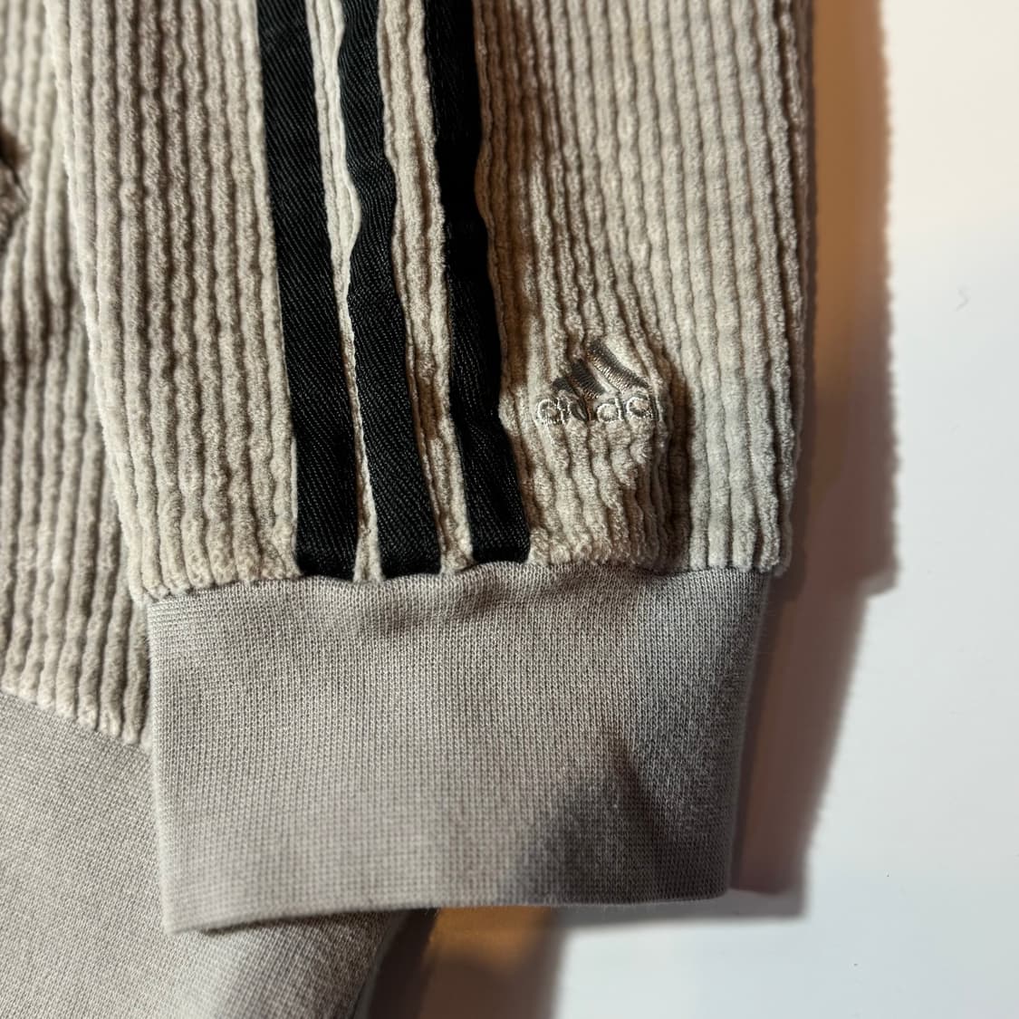 아디다스 아이비파크 코듀로이 후드티 상품이미지3