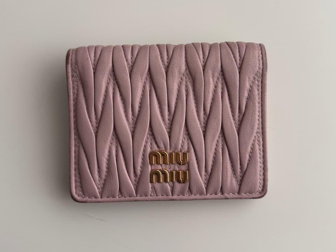 미우미우 마테라쎄 반지갑 상품이미지1