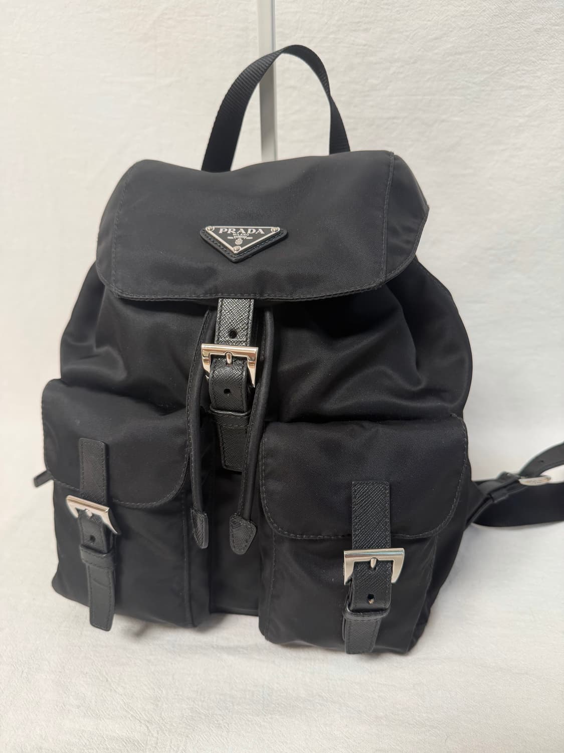 정품 프라다 사피아노 리나일론 블랙 스몰 백팩 상품이미지3