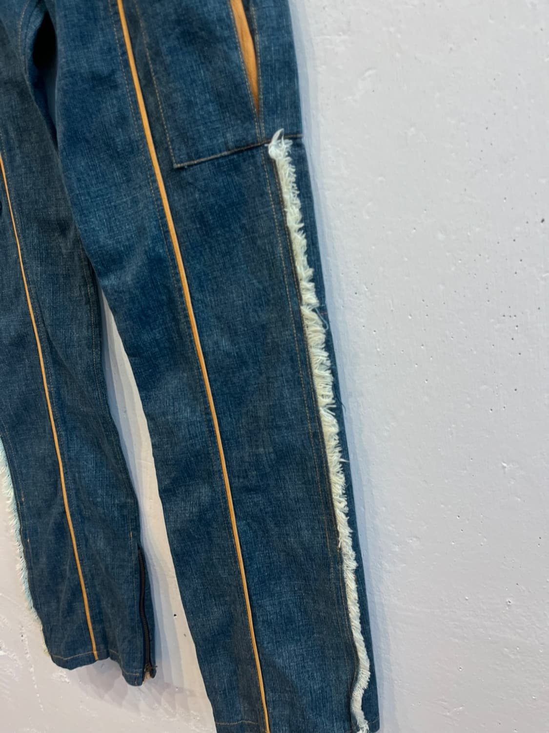 Blue made JPN 레더트리밍 프린지 데님팬츠 상품이미지6