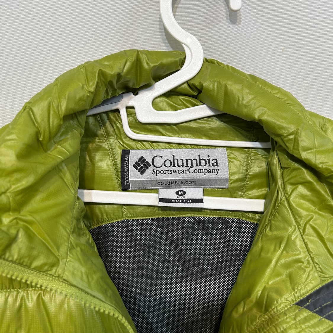 컬럼비아 남성 거위털 경량패딩 95 상품이미지3