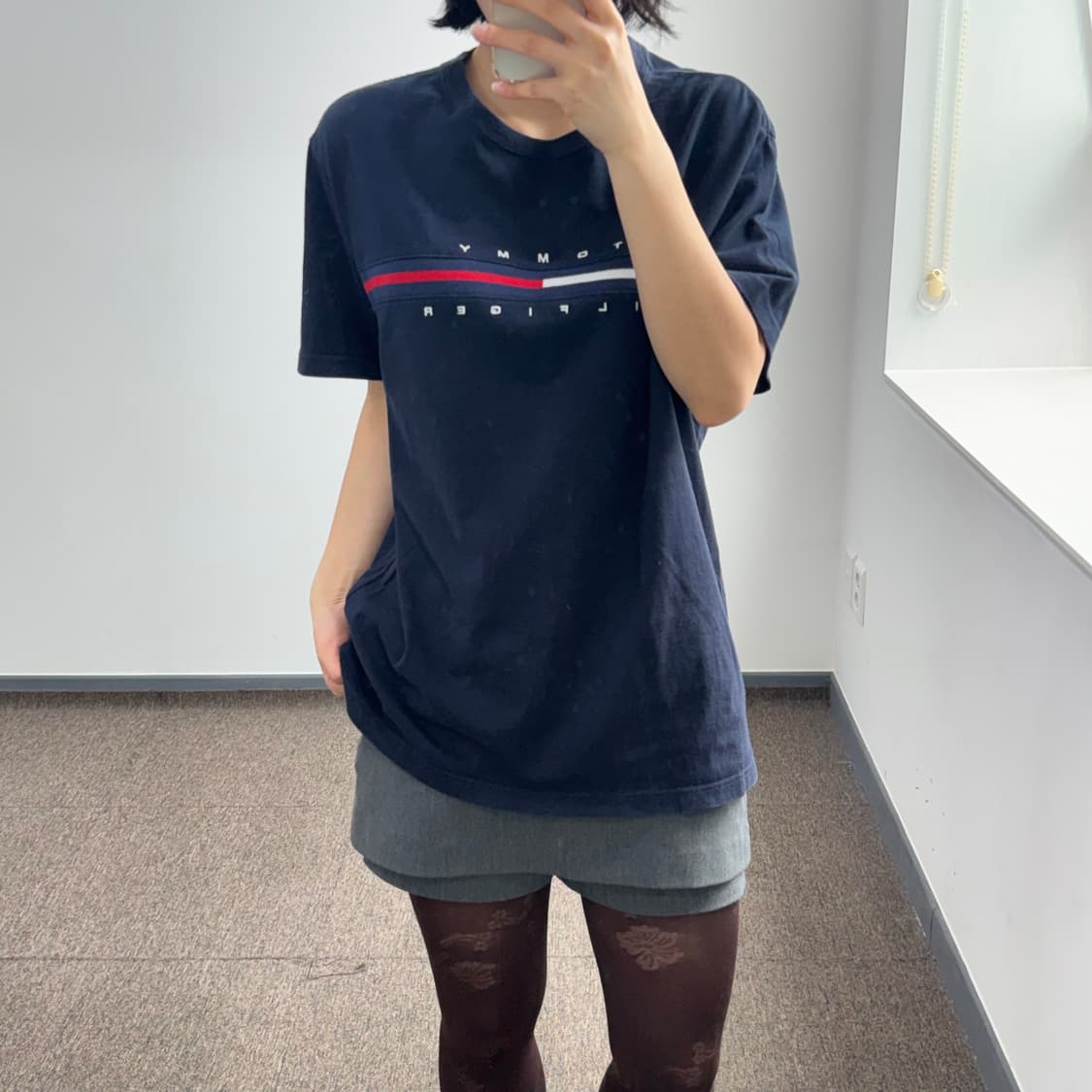 Tommy Hilfiger 타미힐피거 네이비 반팔 상품이미지1