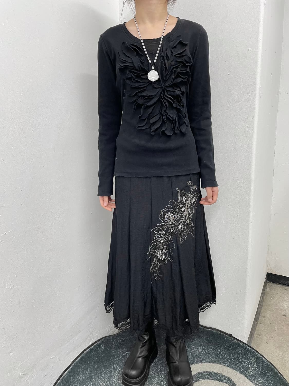 블랙페어리 자수 스커트 상품이미지4