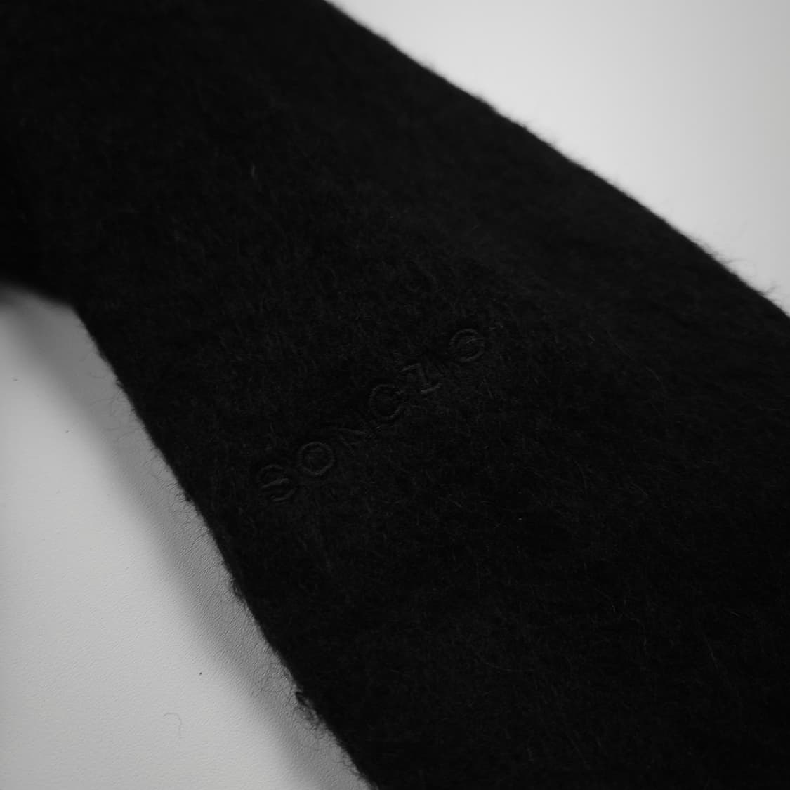 송지오 블랙 미니멀 앙고라 스웨터 (XL) 상품이미지6