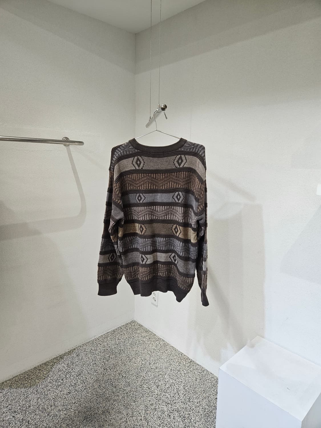 골든이글 패턴 니트 상품이미지2