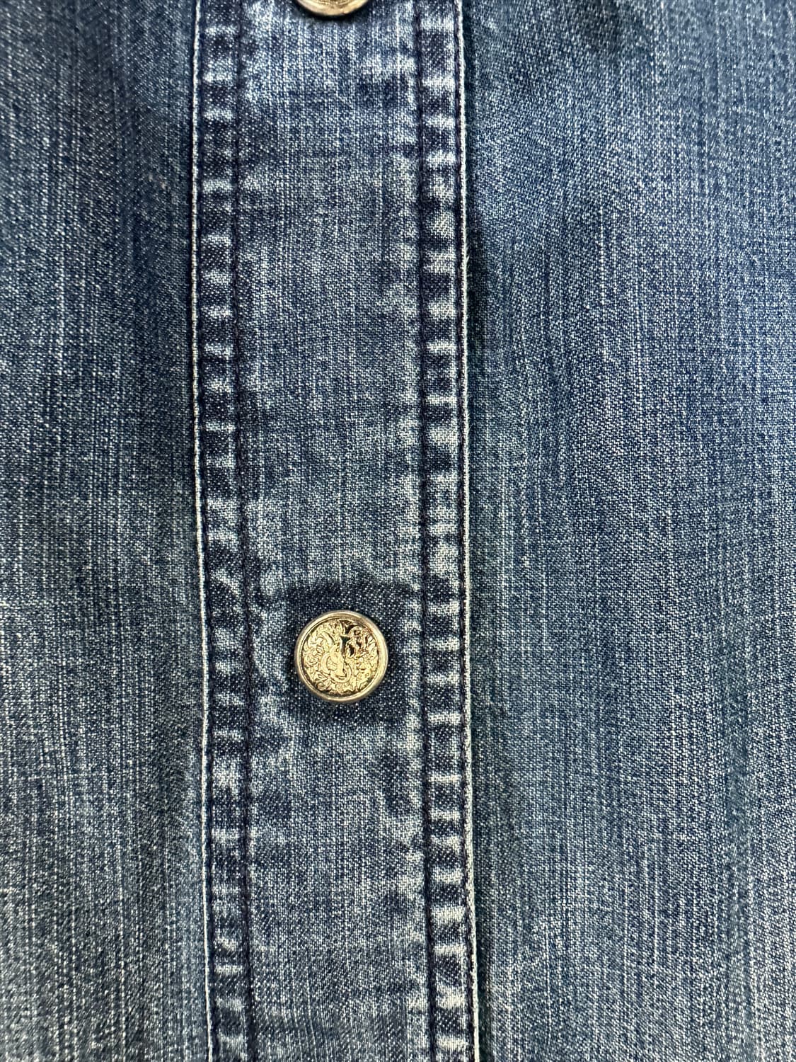 스테파노리치 데님 자수패치 버튼 장식 셔츠 상품이미지4