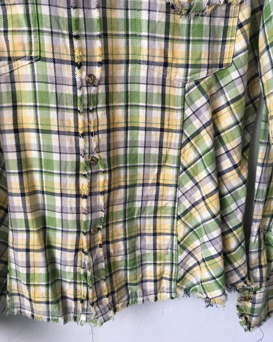 Stud grunge point check pattern shirt 상품이미지5