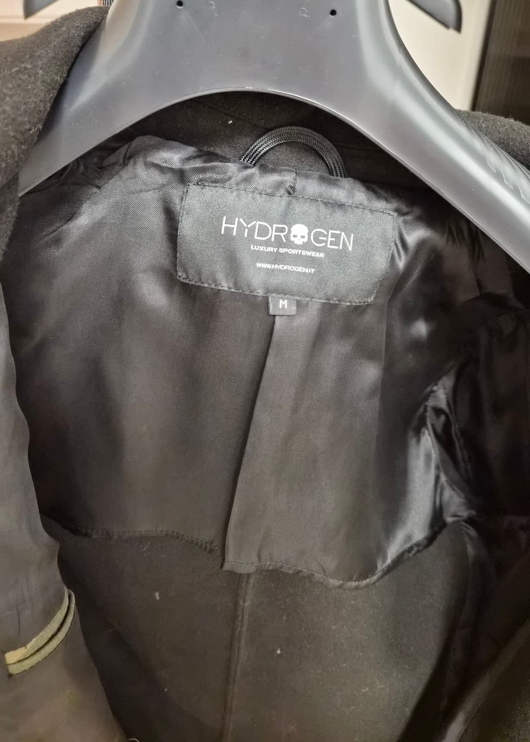 하이드로겐 블랙 코트 카모 판매합니다 상품이미지3