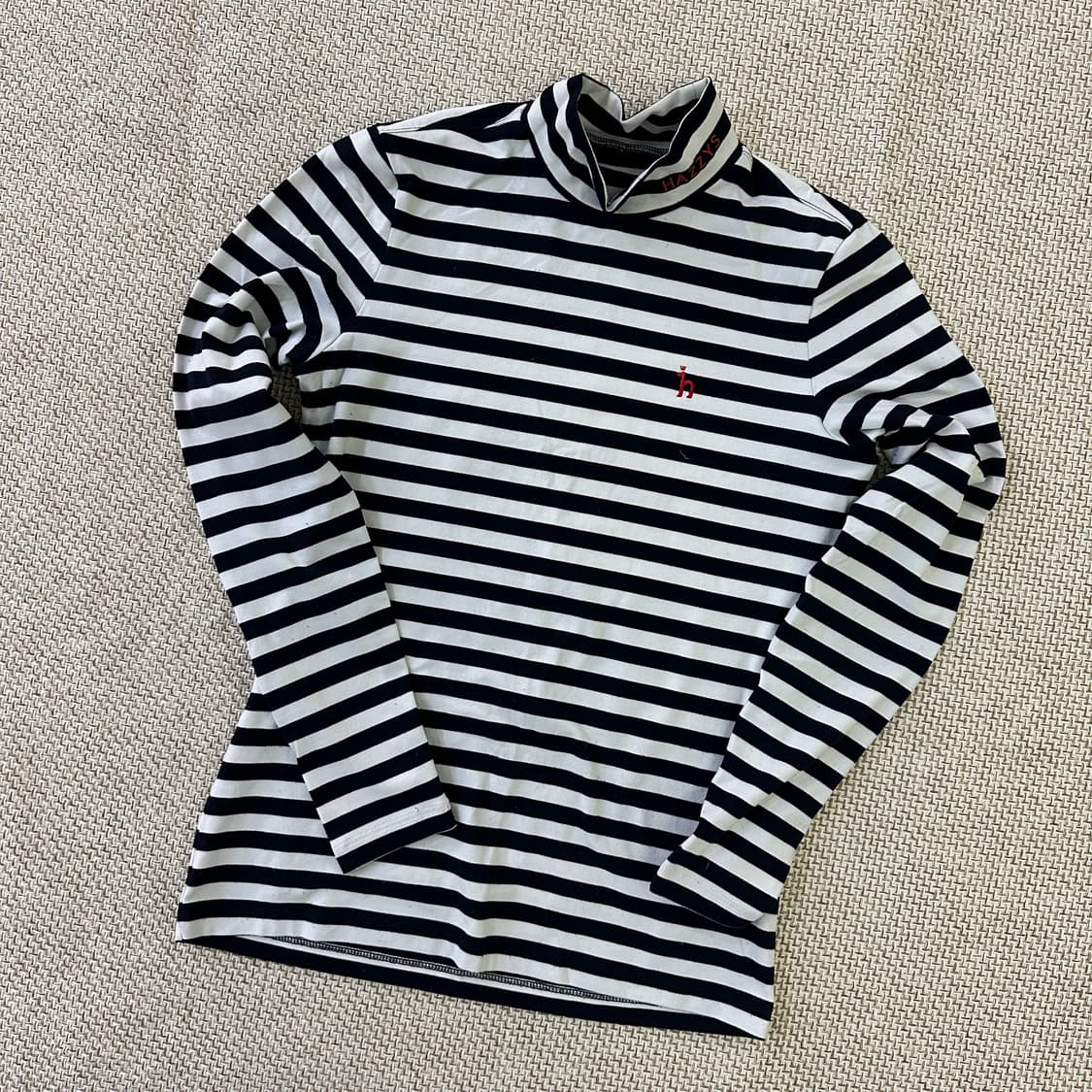 90 헤지스 스트라이프 터틀넥 긴팔티 0326D 상품이미지1