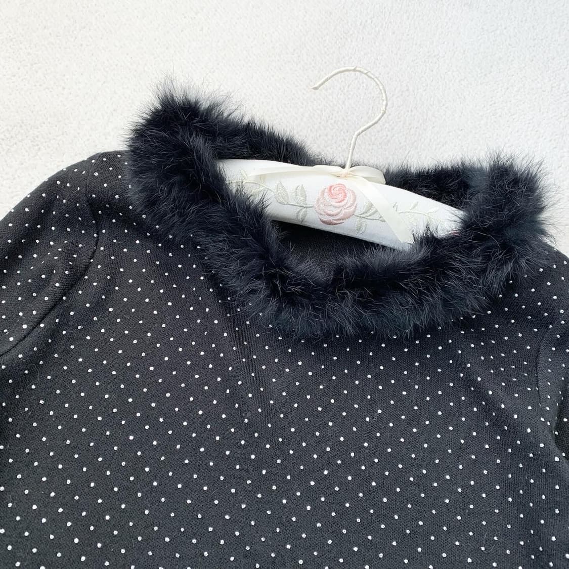 블랙 도트 퍼 롱슬리브 상품이미지2