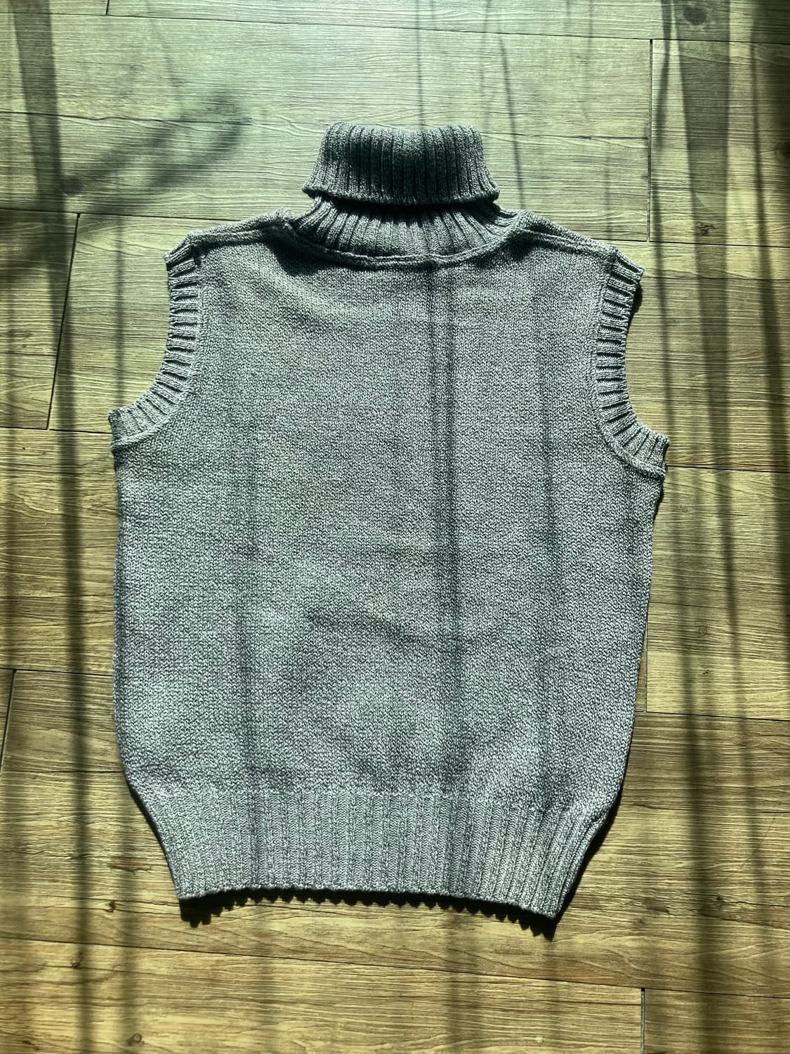 돌체앤가바나 터틀넥 민소매 나시 베스트 니트 상품이미지5