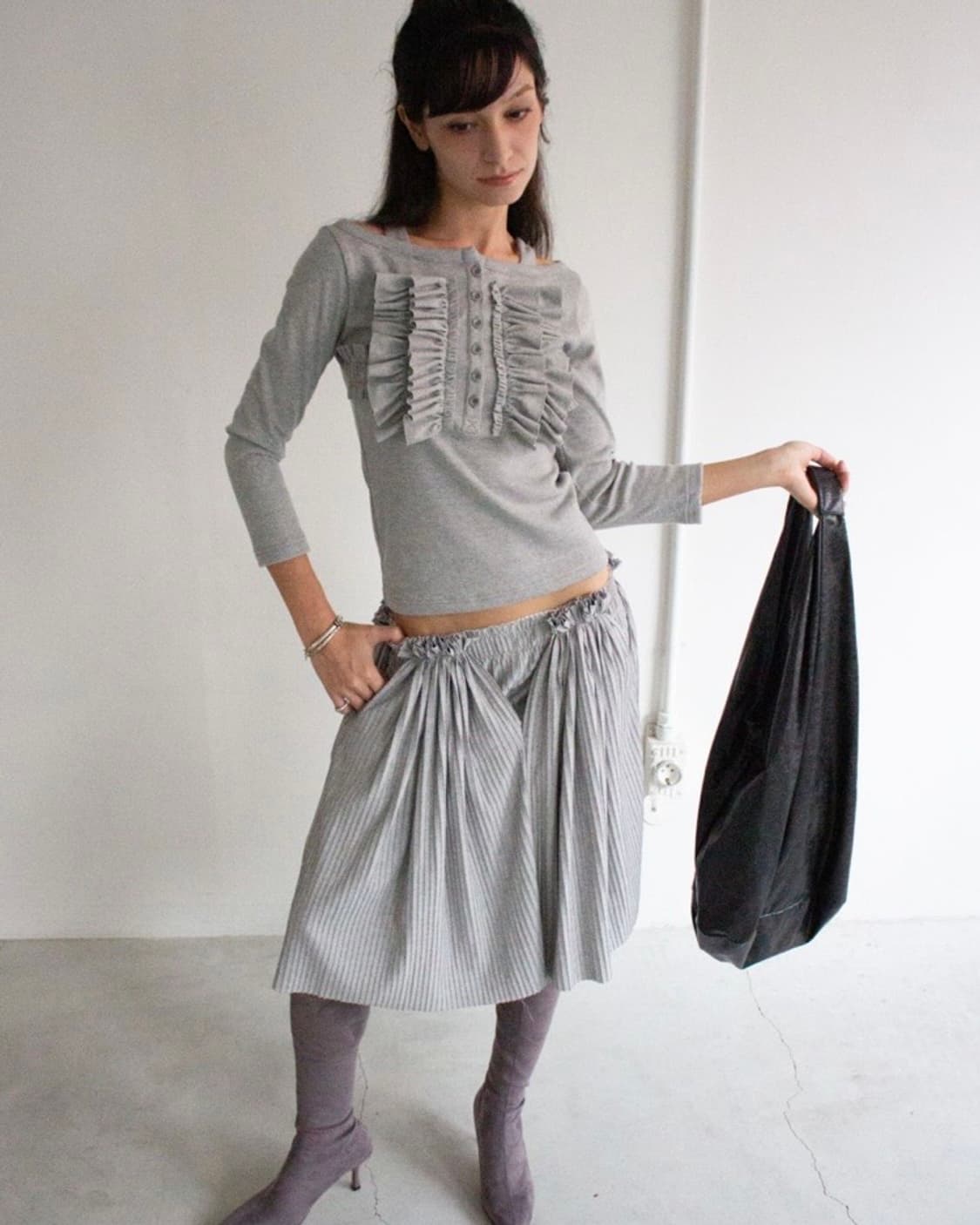 pauline 폴린느 러플 더블 롱슬리브 티 상품이미지3