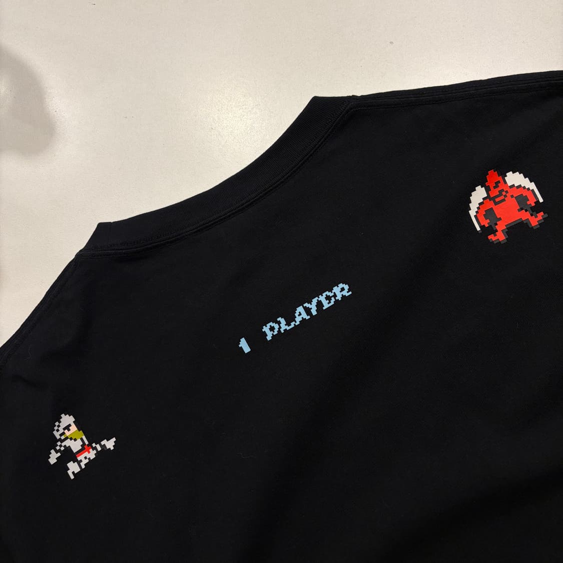 [L] 유니클로 UT 마계촌 반팔 티셔츠 블랙 C448 상품이미지7