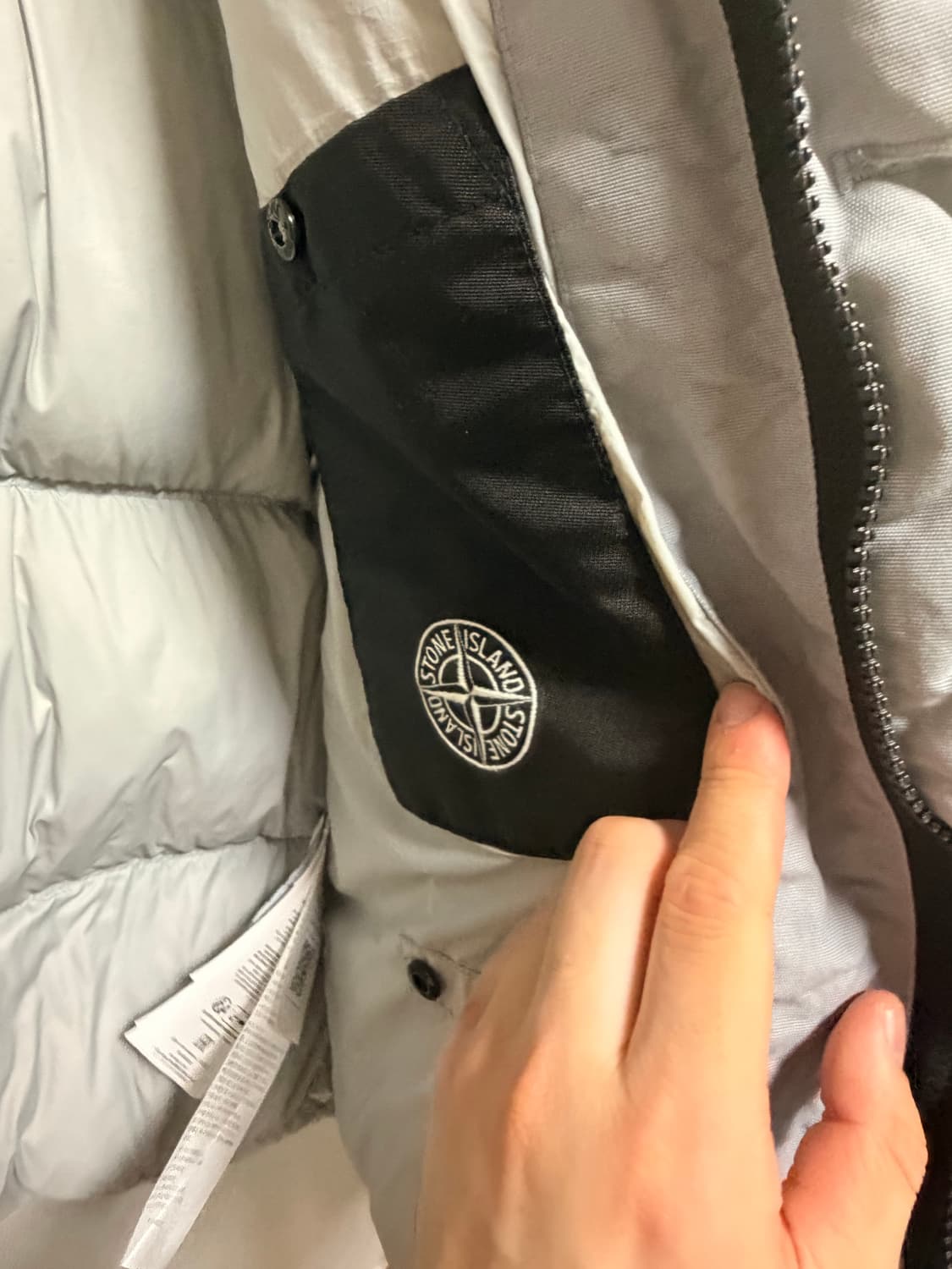 (새상품급)24fw 스톤아일랜드 크링클랩스 패딩 상품이미지7