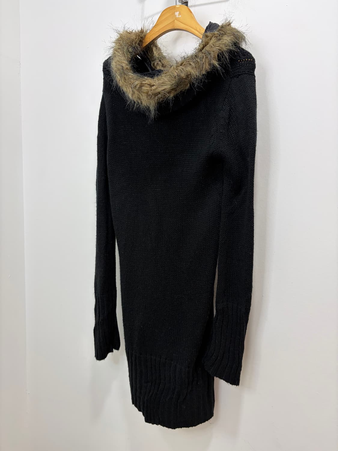 Recette A la mode 퍼 폼폼이 후드 니트 원피스 상품이미지8