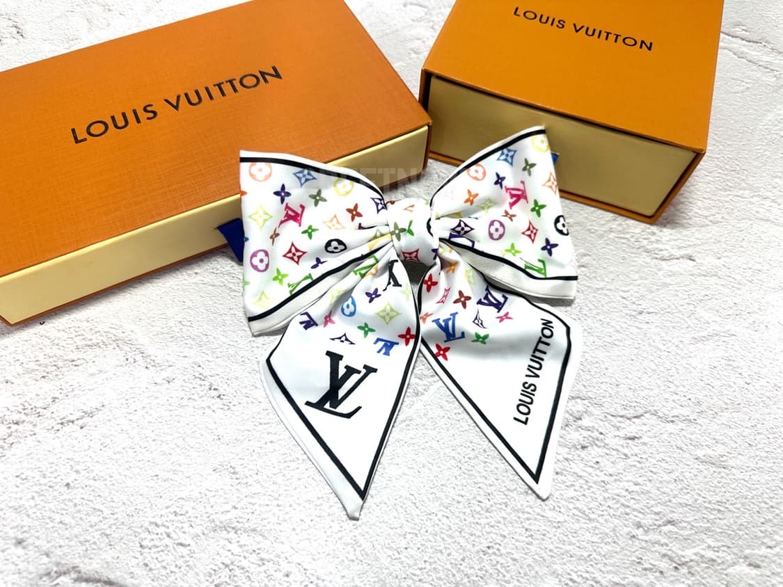 루이비통 화이트 & 멀티컬러 리본 헤어핀 상품이미지1