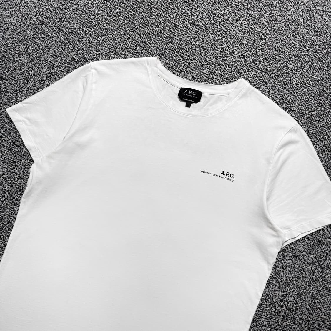 Name : A.P.C. 아페쎄 스펠아웃 스몰로고 화이트컬러 반팔 :) 상품이미지2