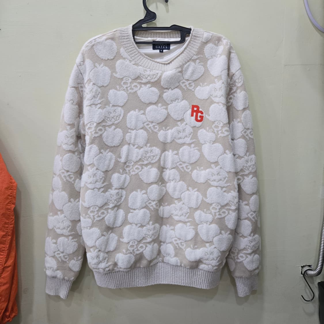 [ 105 ] 파리게이츠 애플 패턴 니트 상품이미지1