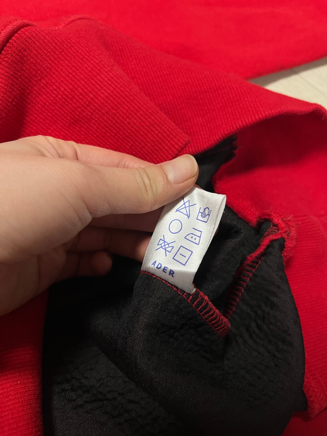 아더에러 레드 후디 L 상품이미지6