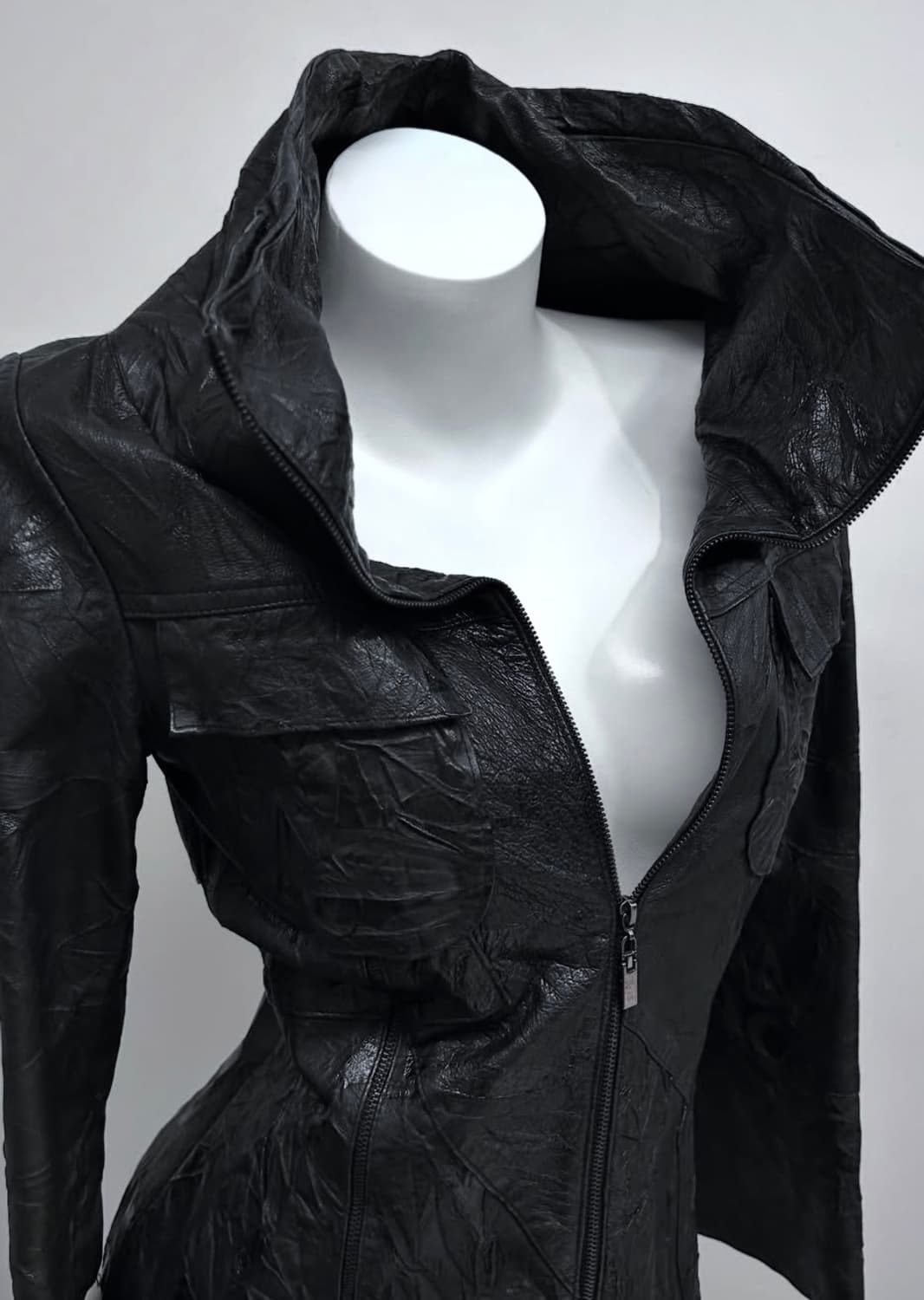 The Will Wrinkled 하이넥 레더 자켓  상품이미지3