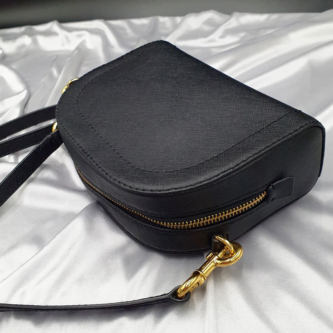 마크제이콥스 상태양호 크로스백 상품이미지5