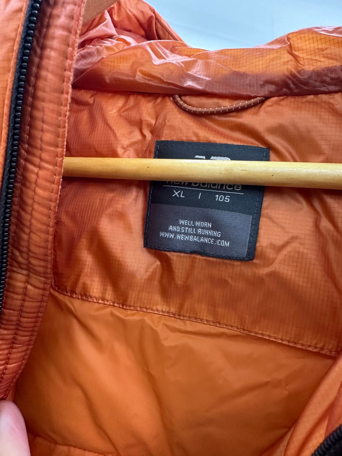 뉴발란스 플라잉 77 슈퍼라이트 후드 구스다운 자켓 오렌지 상품이미지3