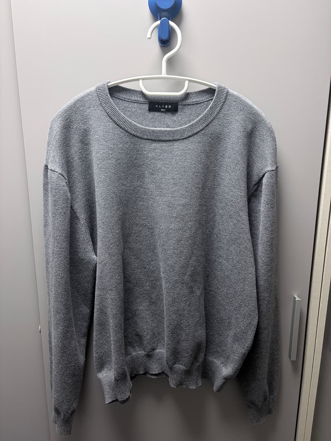 알리스 클라우드 크롭 니트 (그레이) 상품이미지1