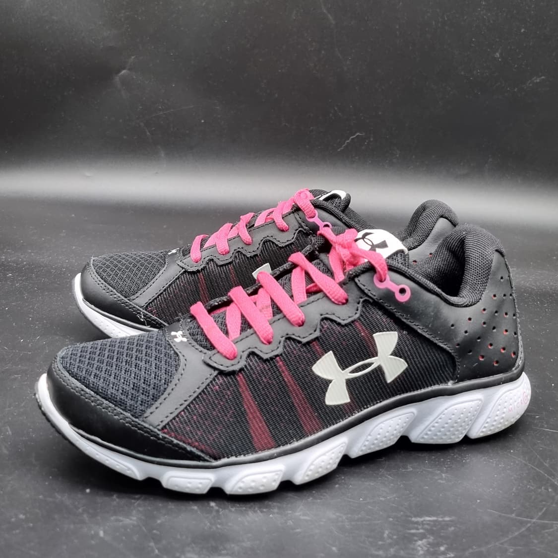 언더아머 마이크로g 여성운동화235 상품이미지1