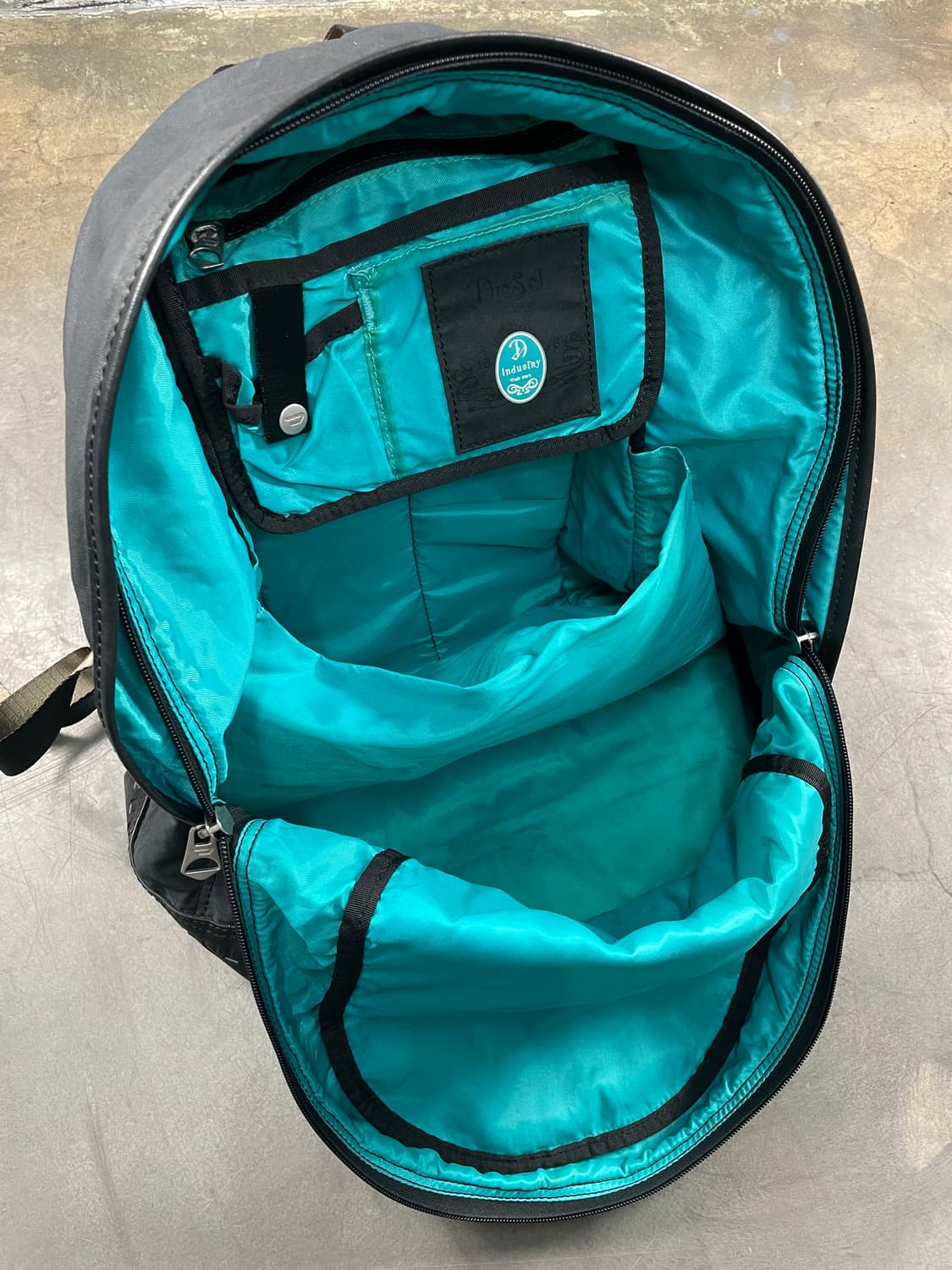 디젤 백팩 상품이미지4