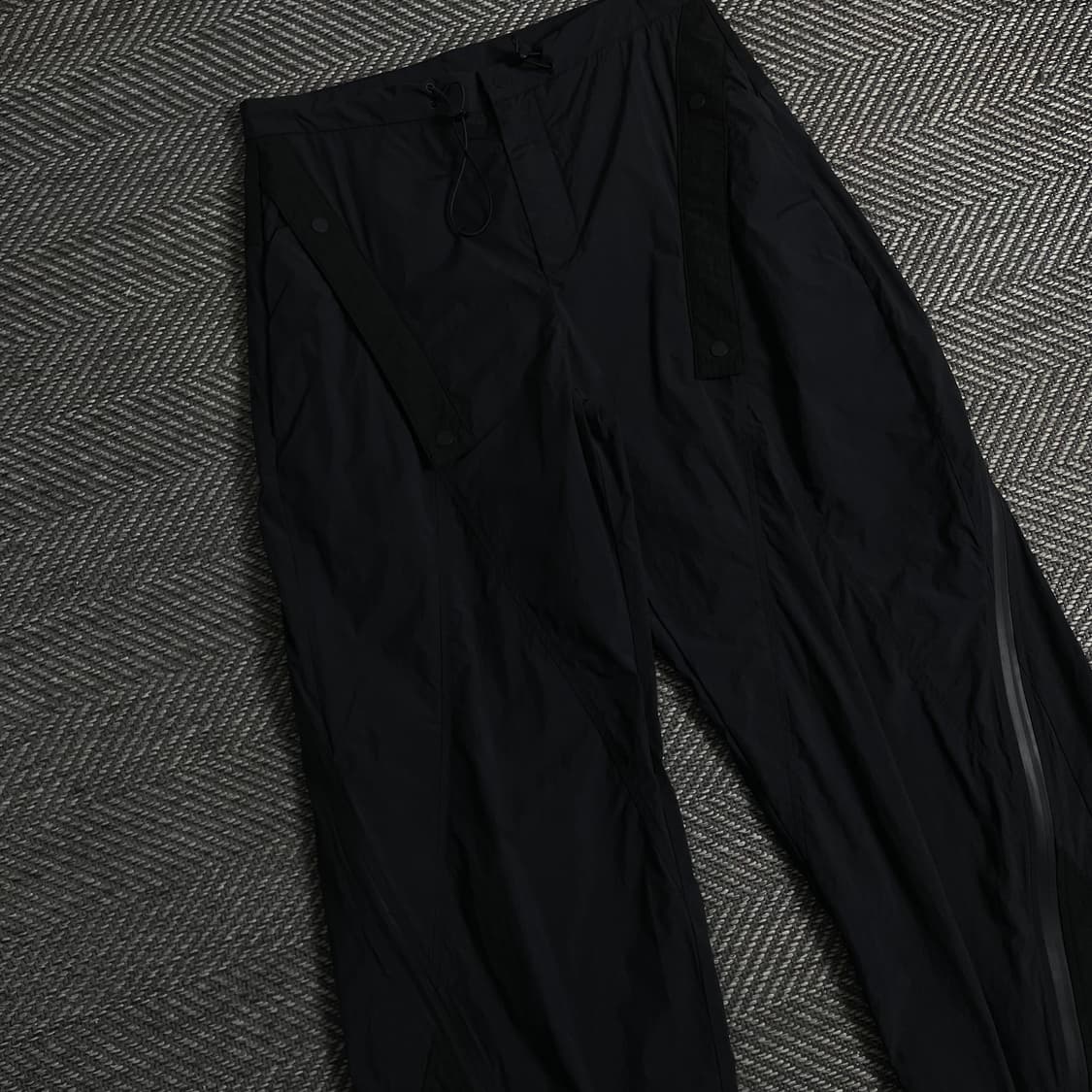 쿠어 유틸리티 지프플랩 디테일 팬츠 블랙 y 3311 상품이미지1