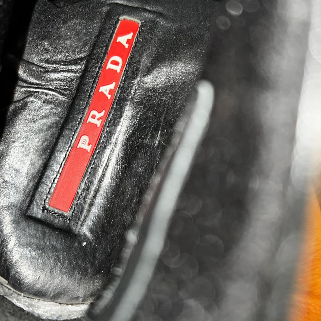 프라다 블랙 레더 스트랩 앵클 부츠 상품이미지8