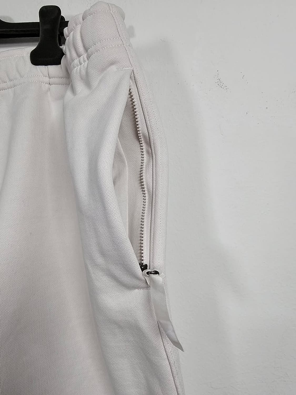 (정품/새상품) NIKE 나이키 공용 크림 지퍼 포켓 반바지 상품이미지2