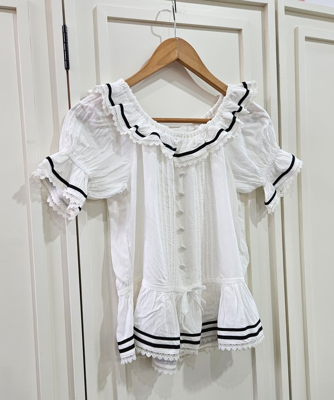 화이트 레이스 셔링 블라우스 상품이미지2