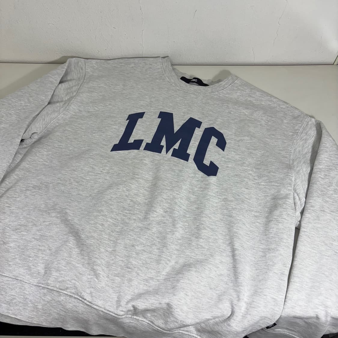 L LMC 엘앰씨 멜란지그레이 오버핏 빅프린팅 스웻맨투맨 상품이미지1
