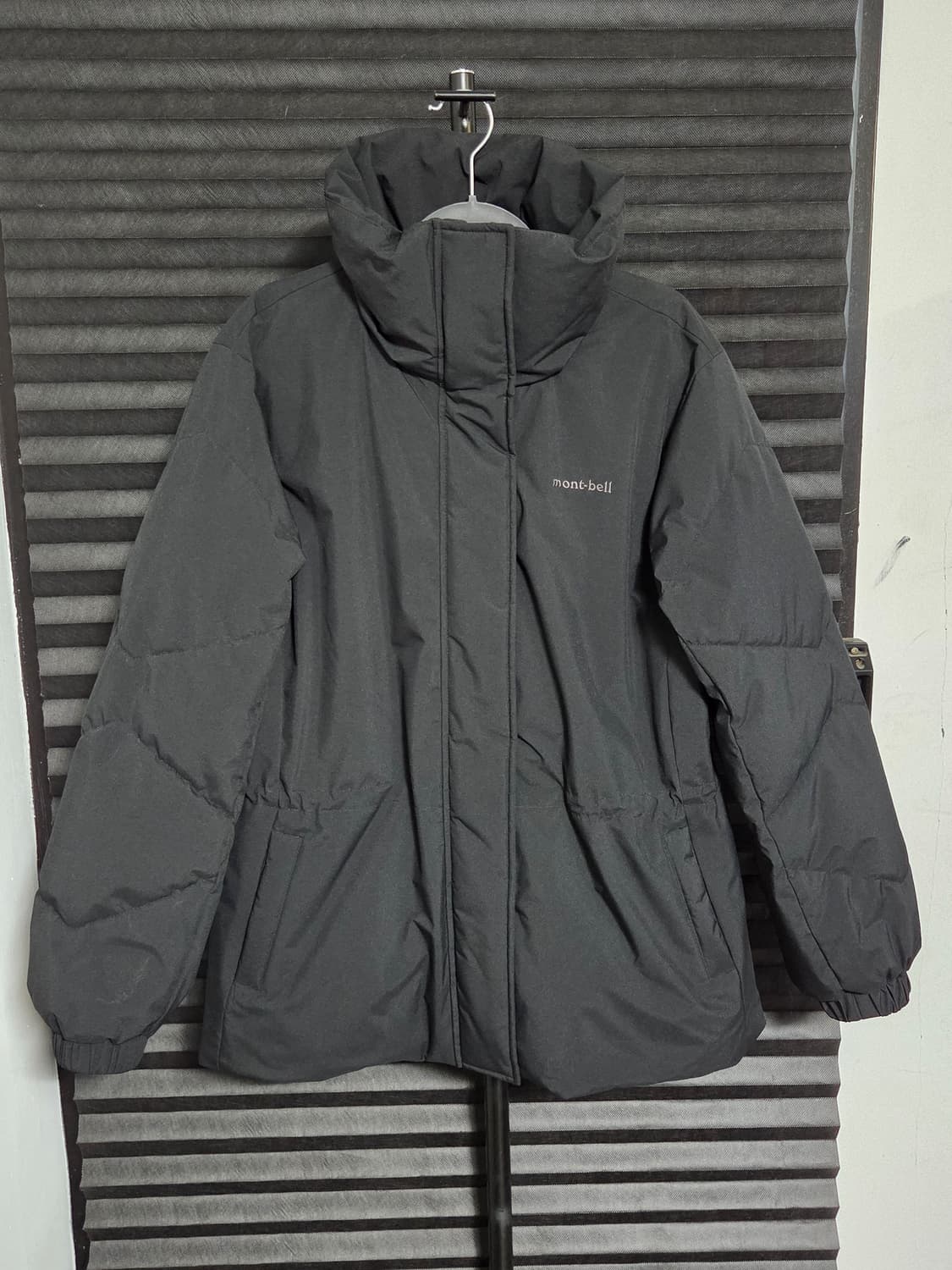 [몽벨] 에어웜 패딩자켓 판매합니다. 상품이미지1
