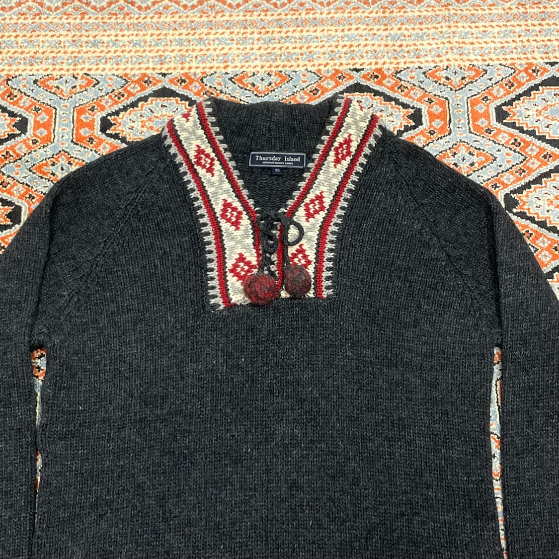 썰스데이아일랜드 노르딕패턴 차콜 방울 울 니트 여성95  상품이미지2