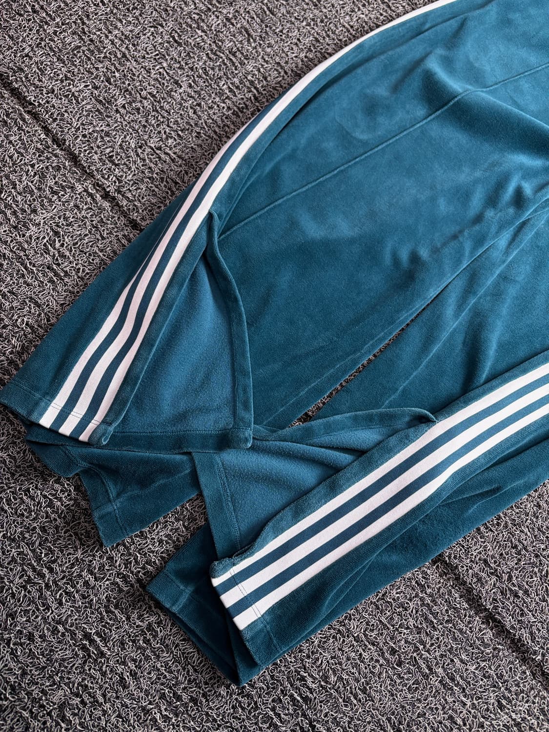 아디다스 리버티 런던 음각 벨벳 트랙 팬츠 2980 상품이미지3