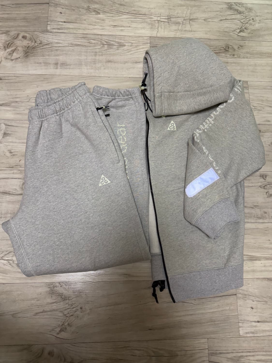 나이키 ACG 써마핏 에어로라 US버전 xs 상품이미지1