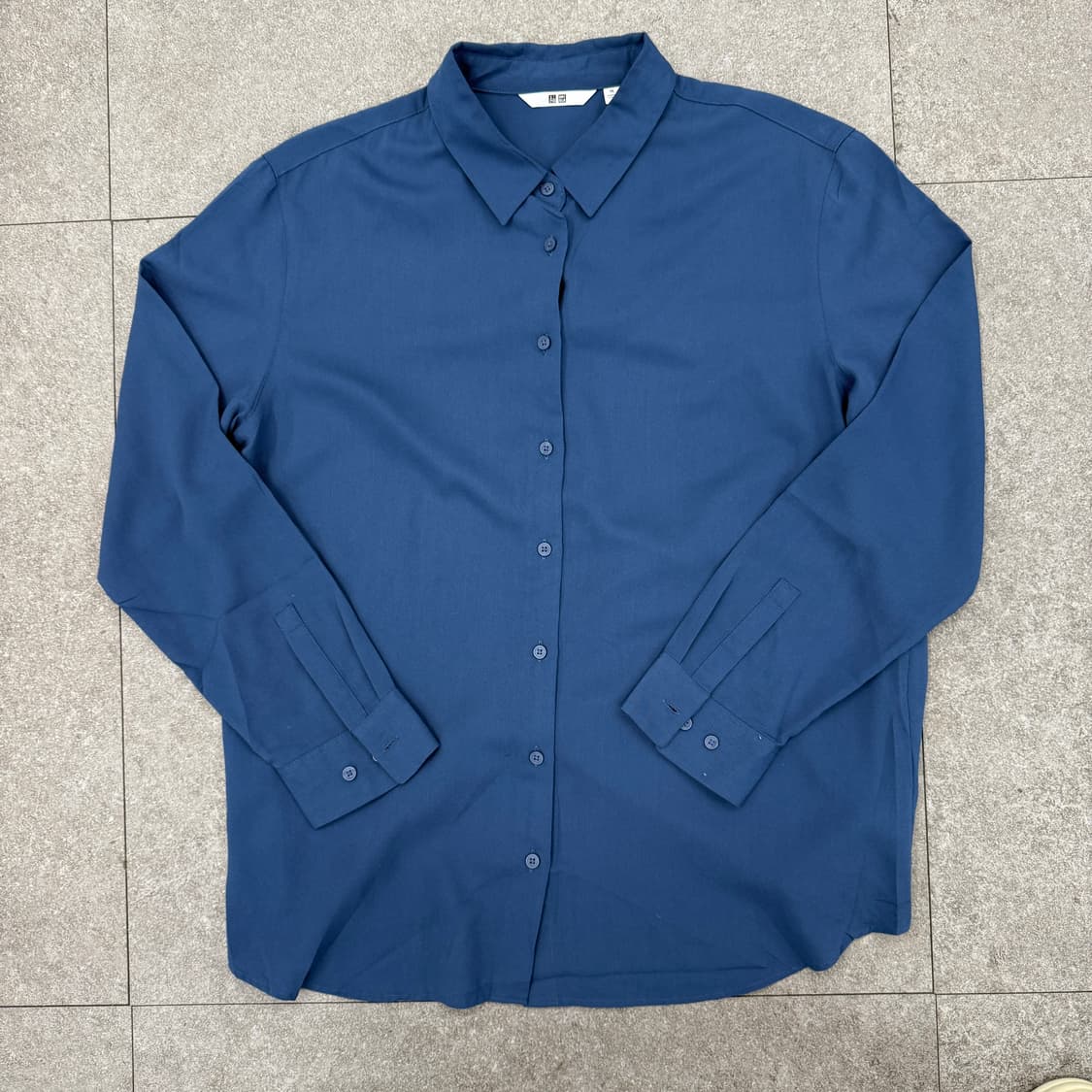 유니클로 블루 셔츠 상품이미지4