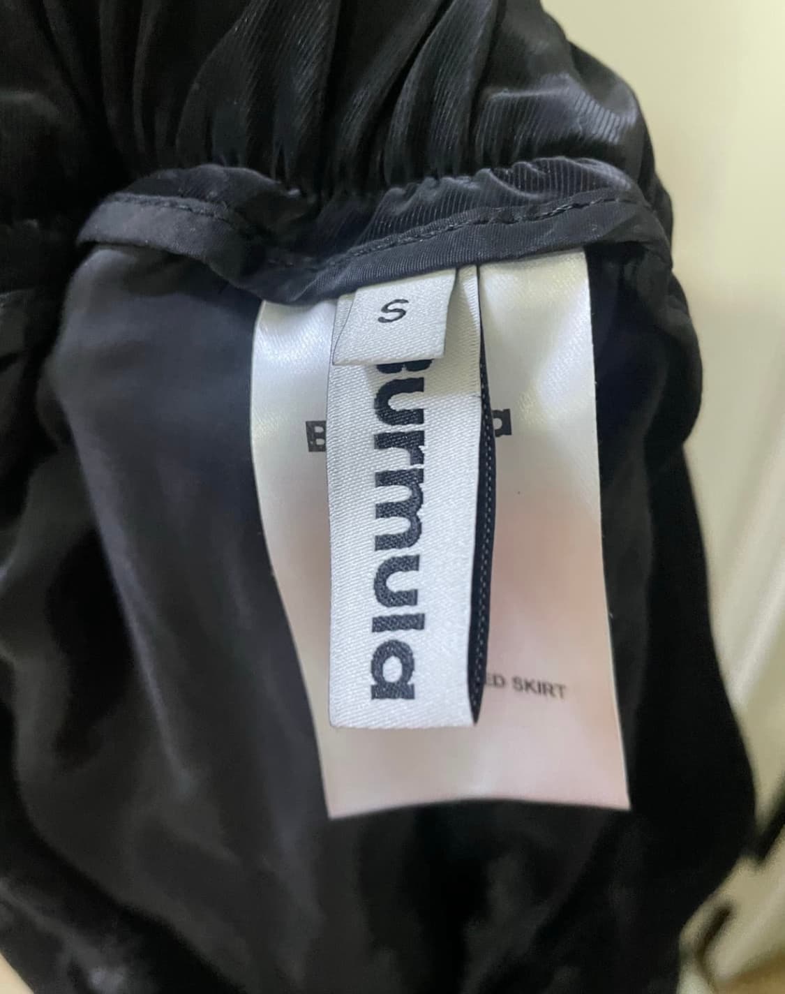 버뮬라 실키 글로시 플레어 스커트 s 상품이미지4